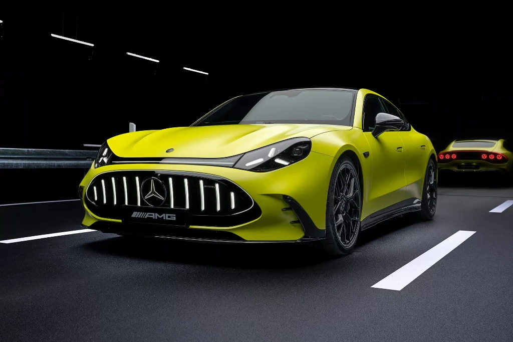 У Mercedes-Benz зробили різку заяву щодо випуску електричного Mercedes-AMG GT 4-Door Coupe